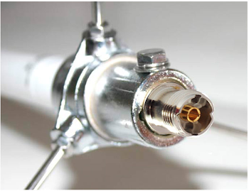 Vista conector antena Diamond X-300-PL