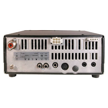 Icom IC-718 vista posterior