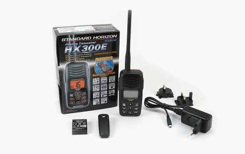 Standard Horizon HX-300E walkie banda marina IPX8 sumergible flotante